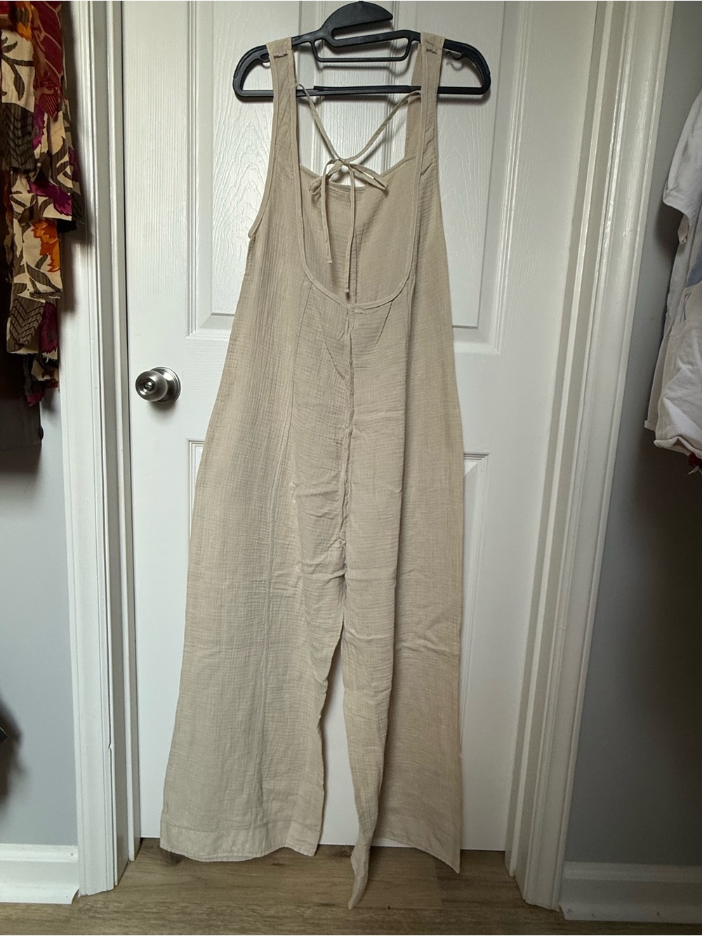 NWOT Zenana Outfitters Beige Gauze Tie-Back Wide-Leg Jumpsuit - Picture 5 of 6